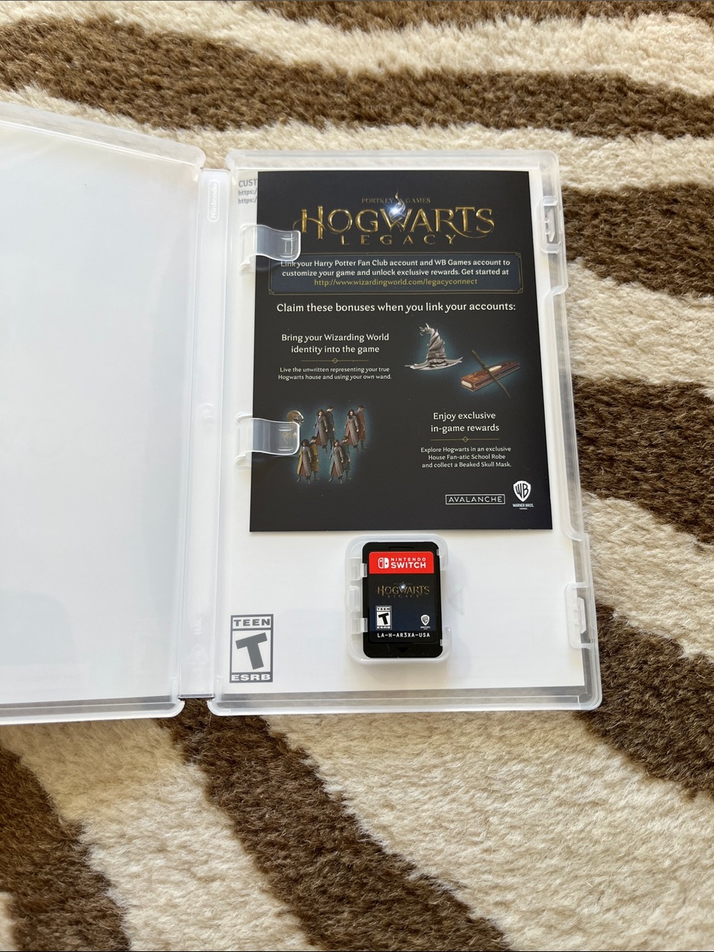 Nintendo Switch Hogwarts Legacy - Picture 3 of 3